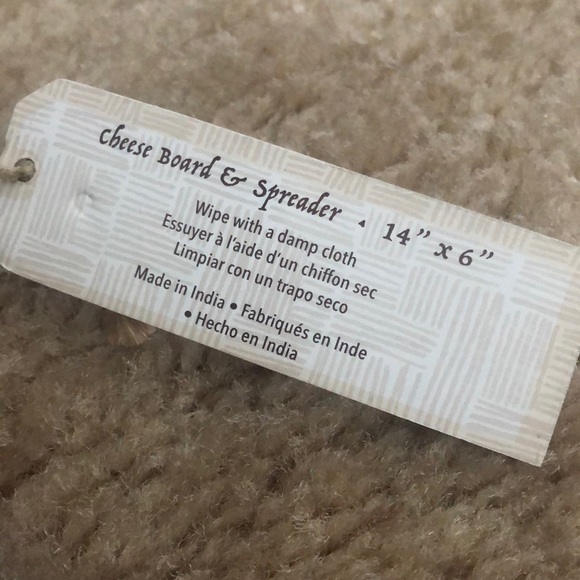 Home Essentials Artisanal Market Cheese Board 🧀💕 - Picture 4 of 5